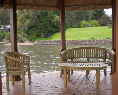 Deck de Lapacho, Gazebo de Curupay & Muebles de Teka