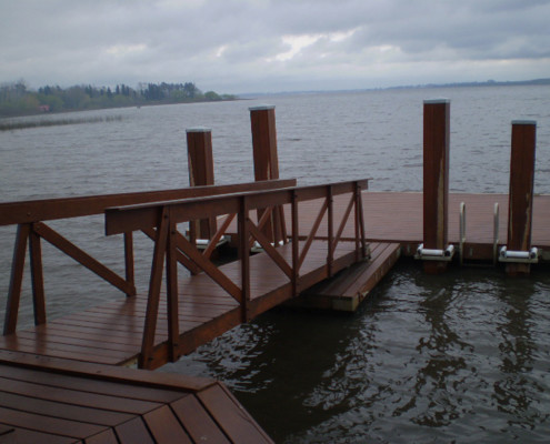 Pontón y Rampa con Estructura de Curupay & Deck de Lapacho